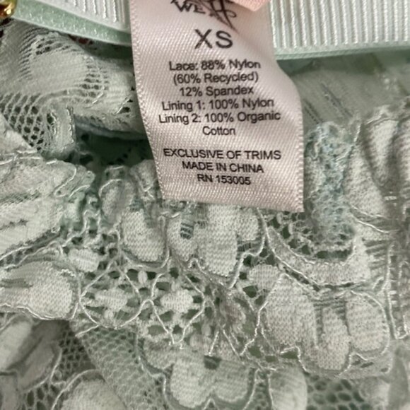 Calvin Klein Faux Fur Hooded Puffer Jacket  Plum Size Medium - Picture 11 of 16